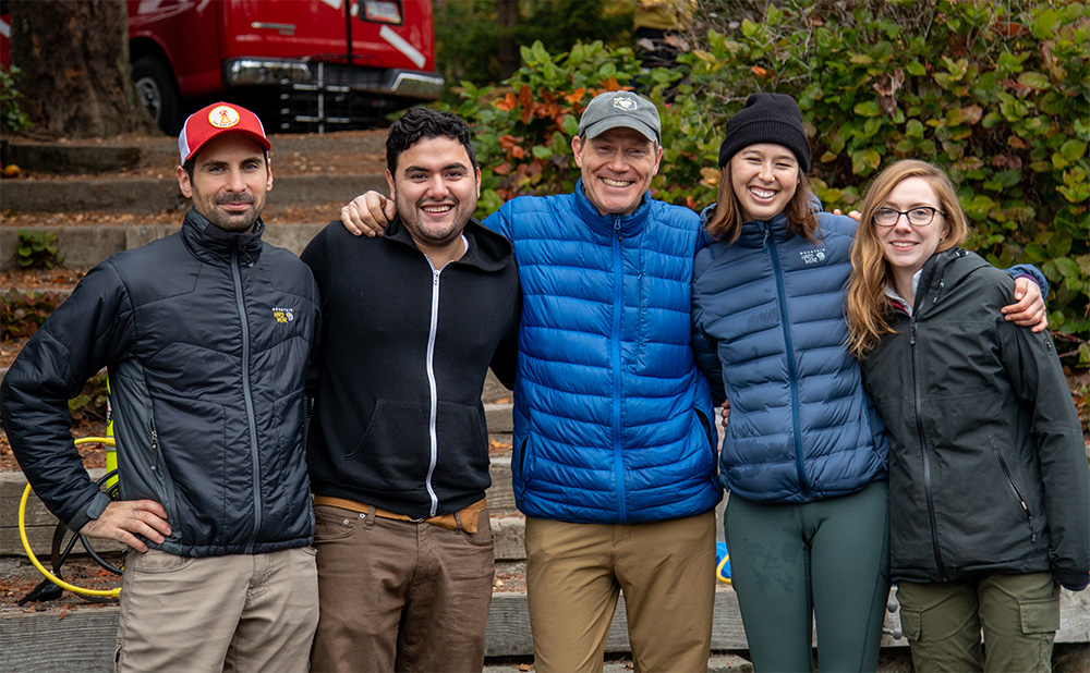 UW Tacoma research team at Lake Killarney