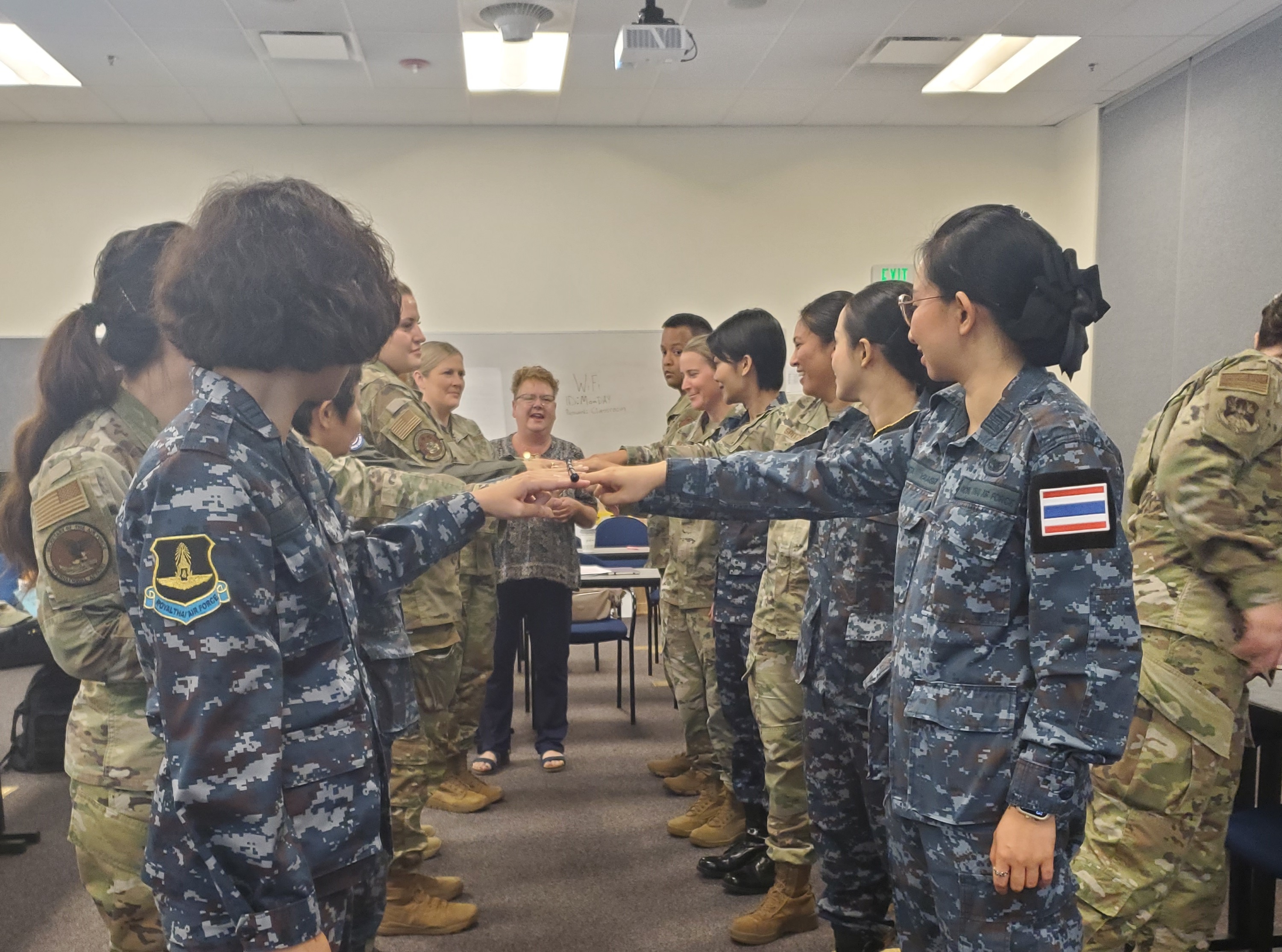 Rachel Vaughn leads group of service members through leadership exercises